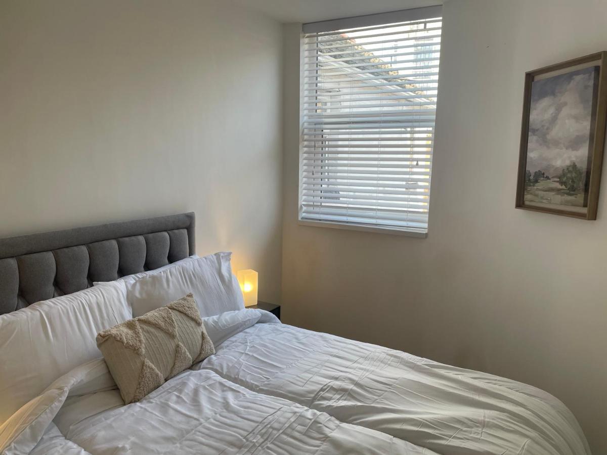 Apartment #1 - At 12 Story St 赫尔河畔京士顿 外观 照片